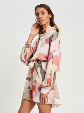 Abito camicia 'Bligh' di St MRLO in beige: frontale