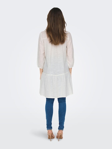 Robe 'VINNIE' ONLY en blanc