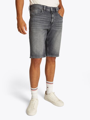 Tommy Jeans - Loosefit Vaquero 'RONNIE' en negro: frente