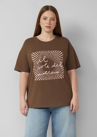T-shirt QS en marron : devant