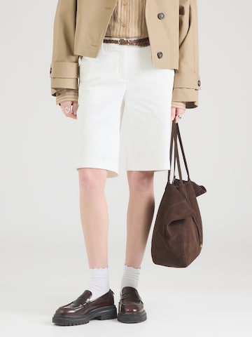 Loosefit Pantalon chino COMMA en blanc : devant