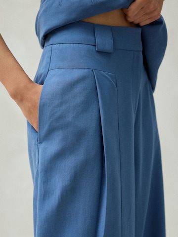 Wide leg Pantaloni con pieghe di Next in blu