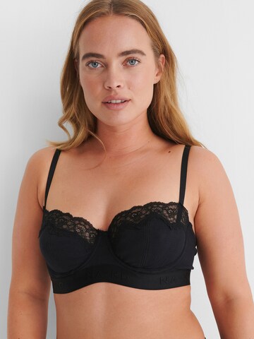 hunkemöller x NA-KD Balkonetka Biustonosz 'Amalia' w kolorze czarny