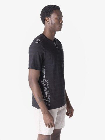 Maglietta di KOROSHI in nero