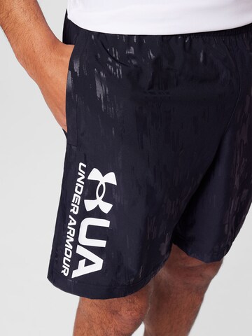 Regular Pantalon de sport 'Emboss' UNDER ARMOUR en noir