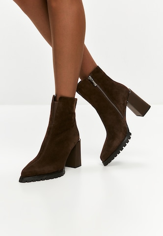 Bottines CESARE GASPARI en marron