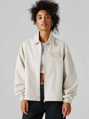 Red Bull Racing x Pepe Jeans Jacke in Weiß: Vorderseite