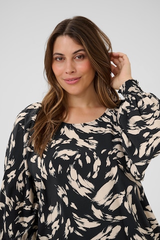 KAFFE CURVE Bluse 'Olla' i sort