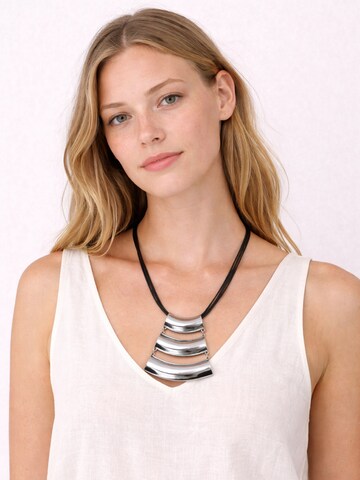 COLLEZIONE ALESSANDRO Necklace 'Tina' in Black