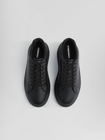 Bershka Sneakers in Black