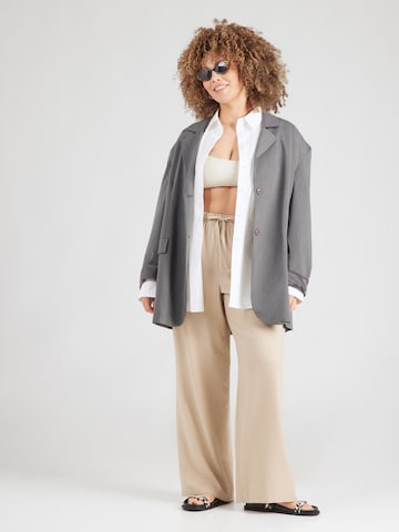 ONLY Carmakoma - Loosefit Pantalón 'CARGOA' en beige