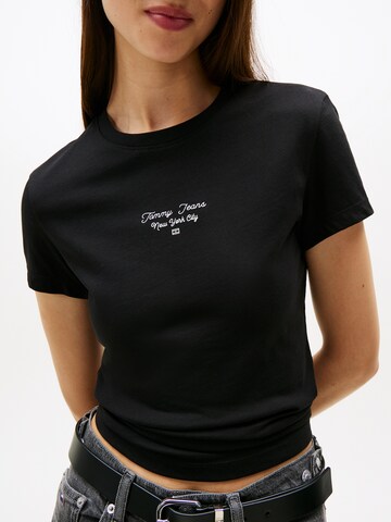 Tommy Jeans T-Shirt 'ESS' in Schwarz