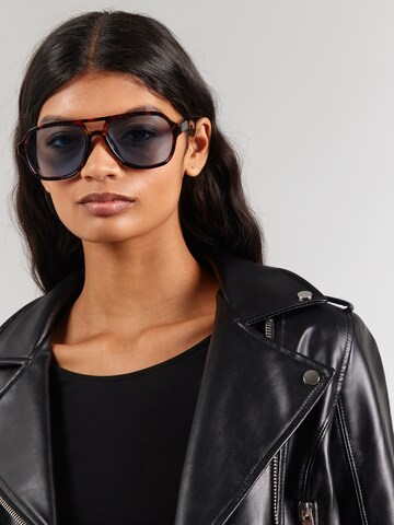 ABOUT YOU - Camiseta 'Greta' en negro