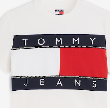 T-shirt Tommy Jeans en blanc : devant
