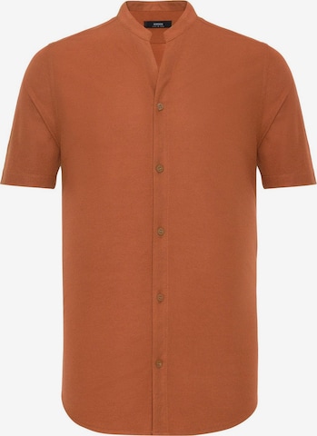 Coupe regular Chemise Antioch en marron : devant