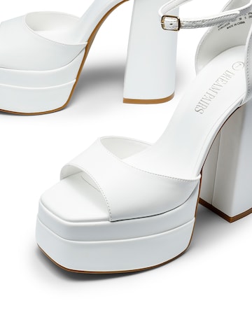Dream Pairs Strap Sandals in White
