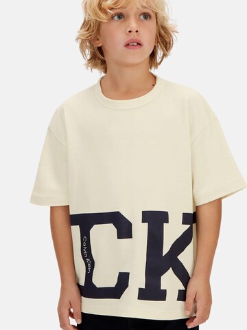Calvin Klein Kids - Camiseta 'VARSITY SS T-SHIRT' en blanco: frente
