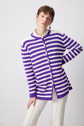 Touche Prive Strickjacke in Lila: Vorderseite