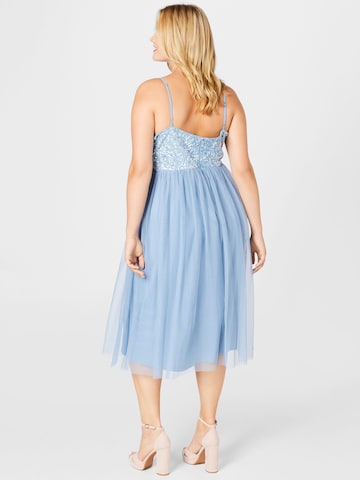 Robe de cocktail 'Irina' Lace & Beads Plus en bleu