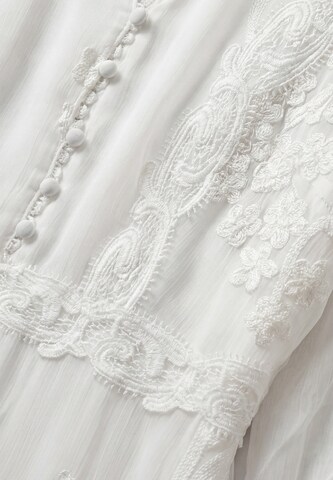 Robe IZIA en blanc