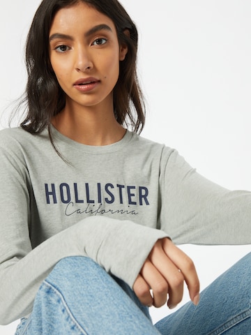 HOLLISTER Футболка в Серый