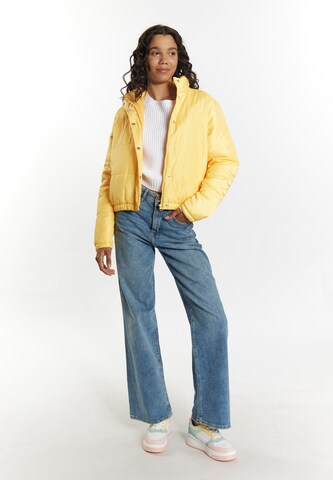 MYMO Between-Season Jacket in Yellow