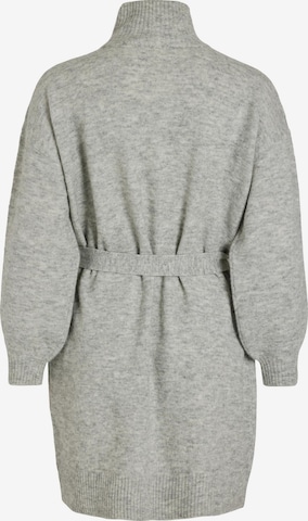 VILA Stickad klänning 'JAKIA' i grå