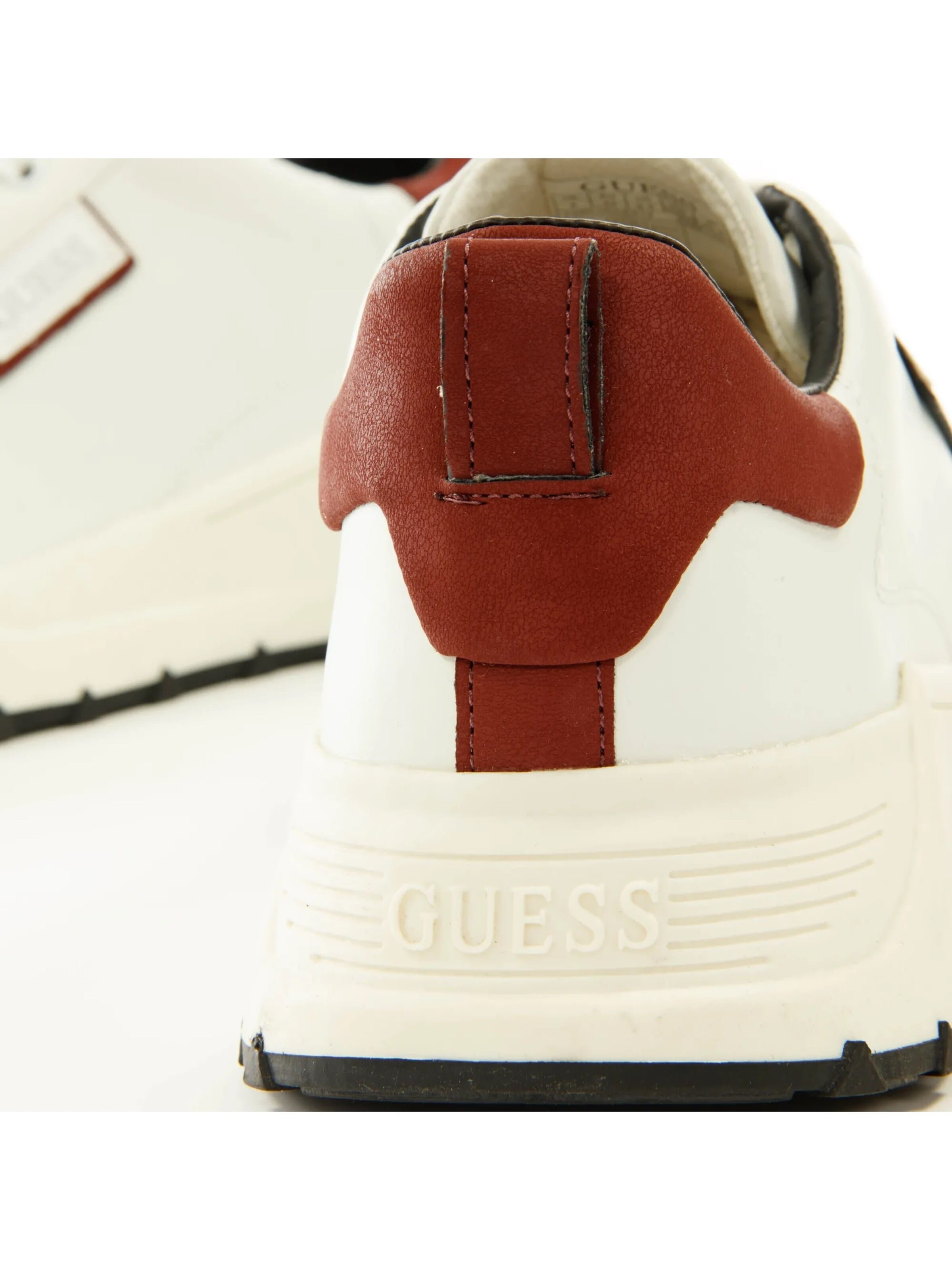 GUESS - Zapatos con cordón 'Lucca' en blanco