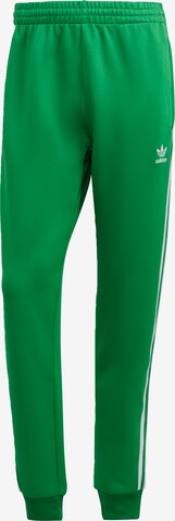 ADIDAS ORIGINALS Tapered Broek 'Adicolor Classics+ Sst' in Groen: voorkant