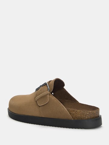 Pull&Bear Clogs in Braun