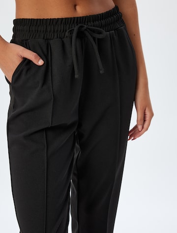 Koton Slimfit Hose in Schwarz