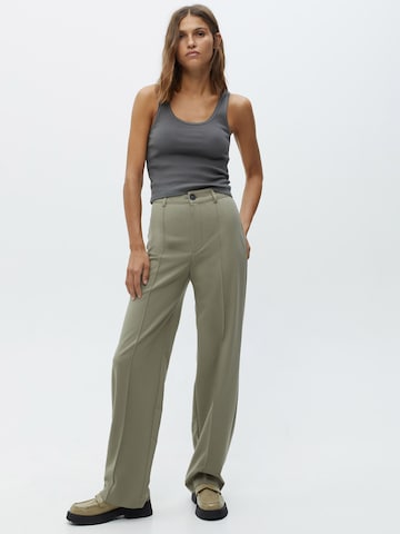 Regular Pantalon à plis Pull&Bear en beige : devant