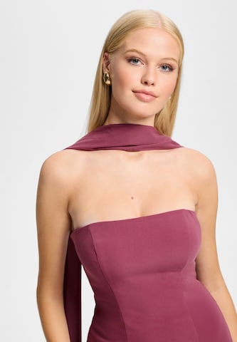 HEY KYLA Kleid in Pink