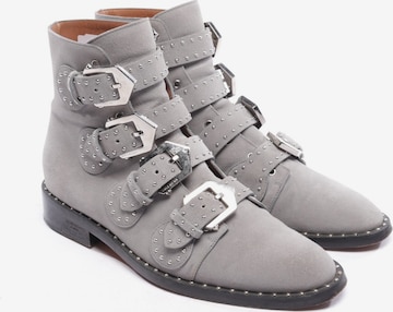 Givenchy Stiefeletten 39,5 in Grau: predná strana