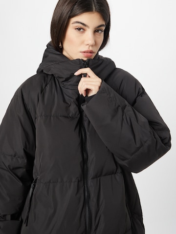 Manteau d’hiver 'BUNALA' ICHI en noir