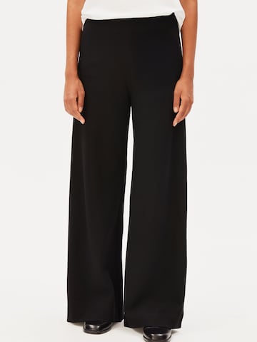 ARMEDANGELS Wide Leg Hose in Schwarz: Vorderseite