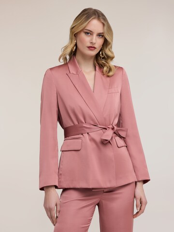 Veste mi-saison MOTIVI en rose : devant