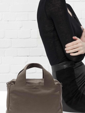 Gretchen Schultertasche 'Ruby Tote Four' in Grau: Vorderseite