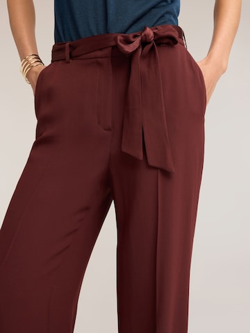 Regular Pantalon MOTIVI en marron
