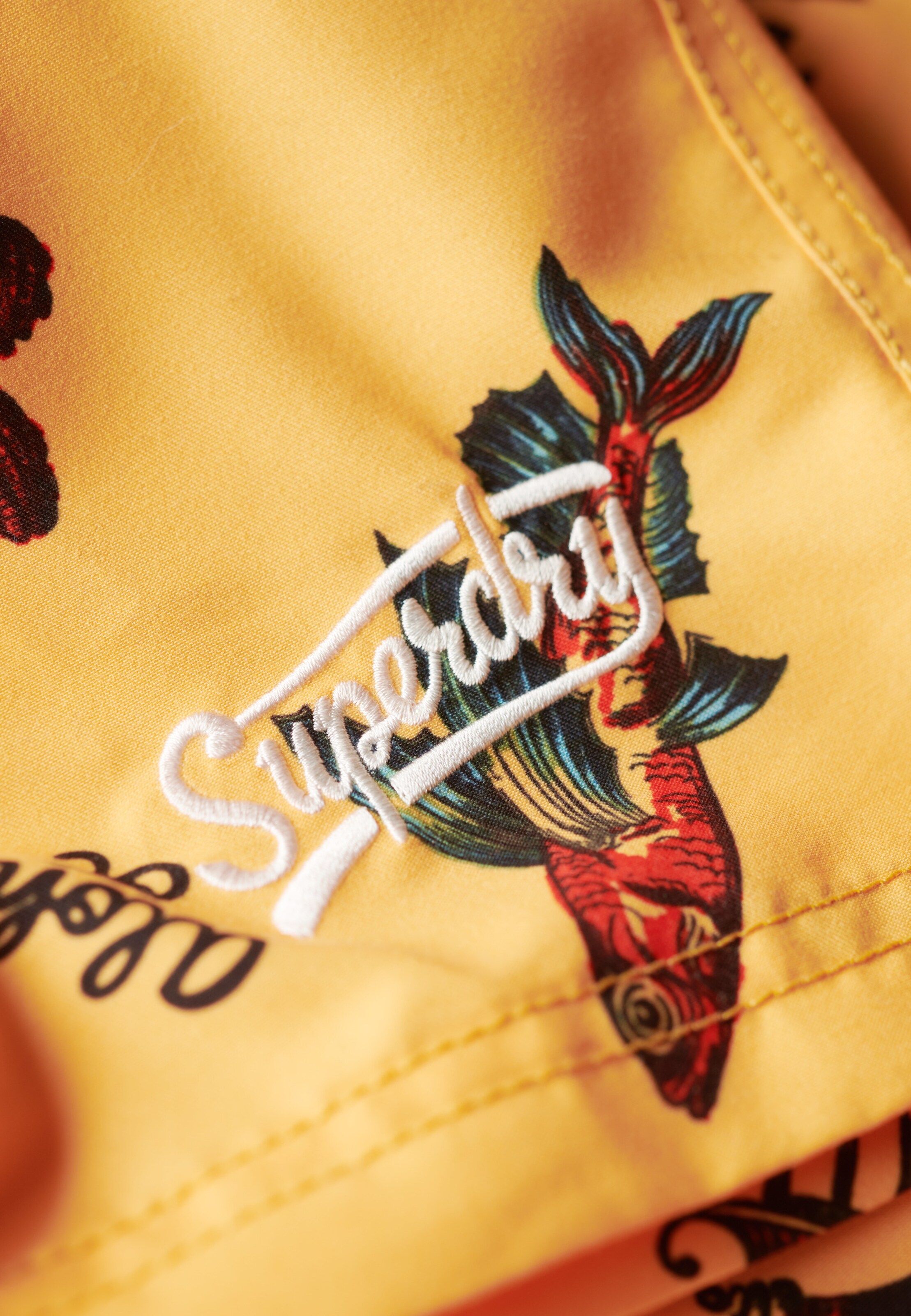 Shorts de bain '17"' Superdry en jaune