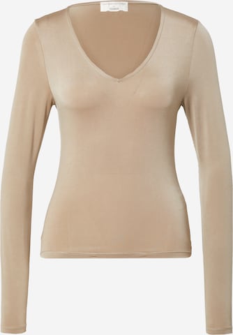 Guido Maria Kretschmer Women Shirt 'Sita' in Beige: voorkant