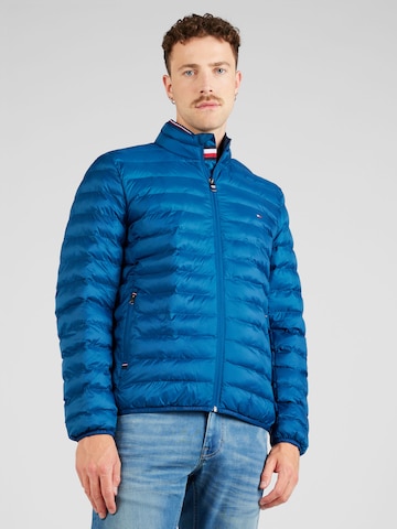 TOMMY HILFIGER Tussenjas in Blauw: voorkant