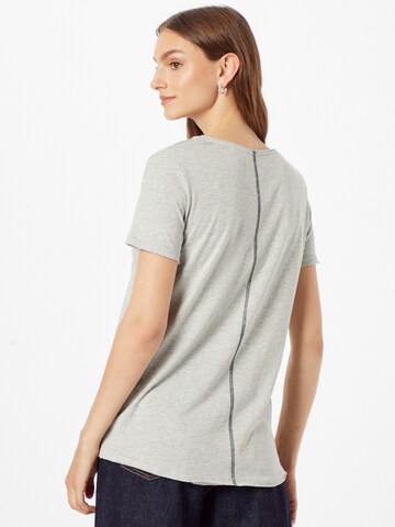 LIEBLINGSSTÜCK T-shirt 'Celinda' i grå