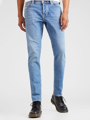 regular Jeans 'LARKEE' di DIESEL in blu: frontale