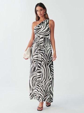 Rochie 'LEYLA ' de la BWLDR pe negru