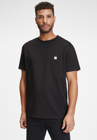 Justin Cassin Shirt in Black: front