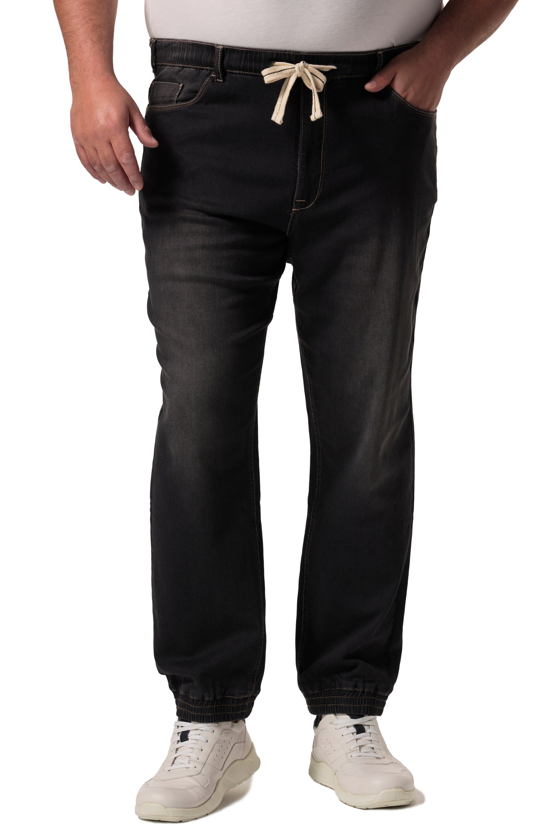 Men Plus Tapered Jeans in Black: front