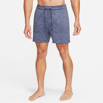 NIKE Regular Sportshorts in Blau: predná strana