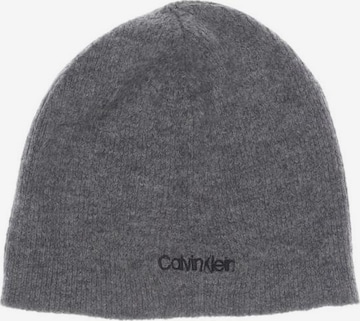 Calvin Klein Hut oder Mütze One Size in Grau: predná strana