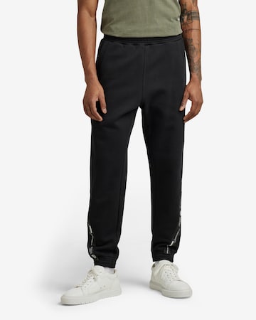 G-Star RAW Tapered Broek in Zwart: voorkant